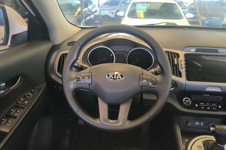 Used Kia Sportage R 2015 2.0L Automatic Two-Wheel Drive DLX Model Steering Wheel