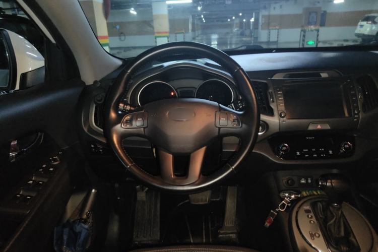 Used Kia Sportage R 2015 2.0L Automatic Two-Wheel Drive DLX Model Steering Wheel