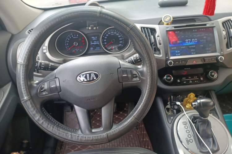Used Kia Sportage R 2015 2.0L Automatic Two-Wheel Drive DLX Model Steering Wheel