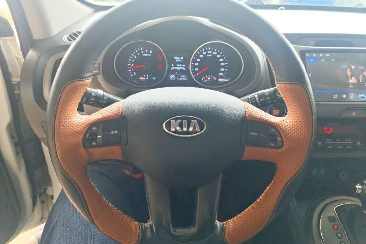 Used Kia Sportage R 2015 2.0L Automatic Two-Wheel Drive GLS Steering Wheel