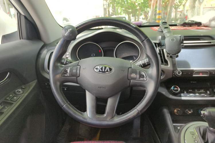 Used Kia Sportage R 2015 2.0L Automatic Two-Wheel Drive DLX Model Steering Wheel