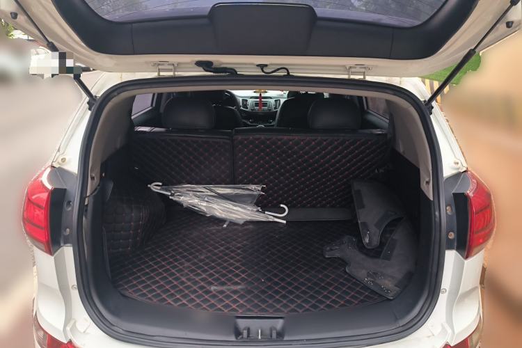 Used Kia Sportage R 2015 2.0L Automatic Two-Wheel Drive DLX Model Trunk