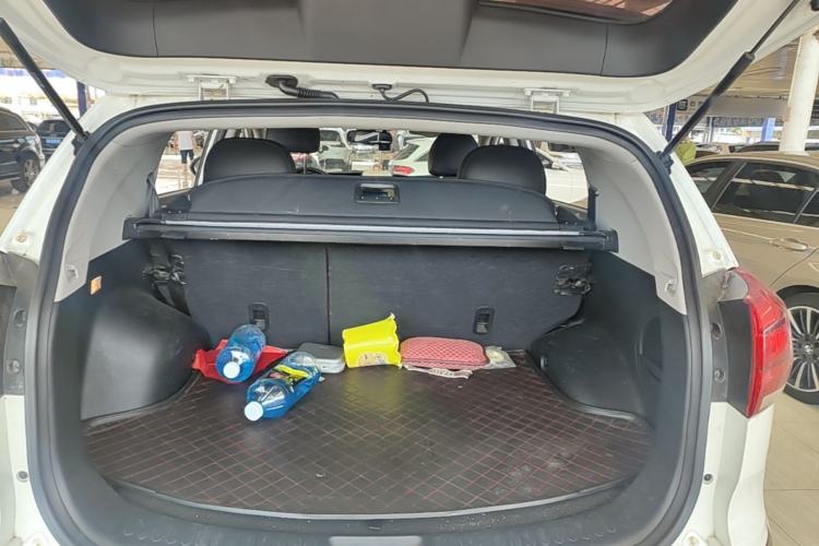 Used Kia Sportage R 2015 2.0L Automatic Two-Wheel Drive DLX Model Trunk