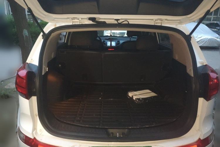 Used Kia Sportage R 2015 2.0L Automatic Two-Wheel Drive DLX Model Trunk