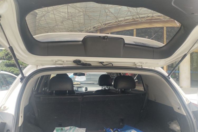 Used Kia Sportage R 2015 2.0L Automatic Two-Wheel Drive DLX Model Trunk