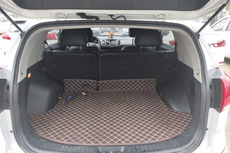 Used Kia Sportage R 2015 2.0L Automatic Two-Wheel Drive GL Trunk
