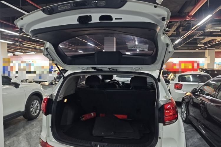 Used Kia Sportage R 2015 2.0L Automatic Two-Wheel Drive GLS Trunk