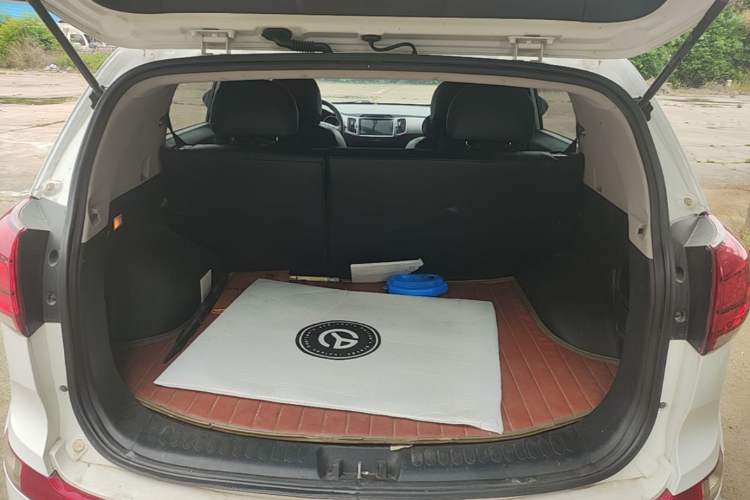 Used Kia Sportage R 2015 2.0L Automatic Two-Wheel Drive GL Trunk