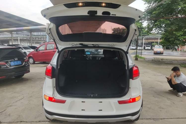 Used Kia Sportage R 2015 2.0L Automatic Two-Wheel Drive GL Trunk