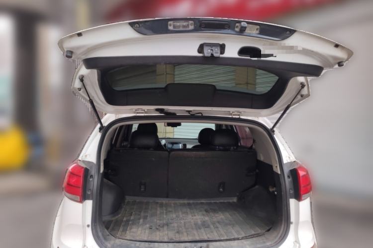 Used Kia Sportage R 2015 2.0L Automatic Two-Wheel Drive GL Trunk