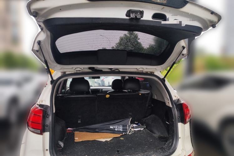 Used Kia Sportage R 2015 2.0L Automatic Two-Wheel Drive GL Trunk