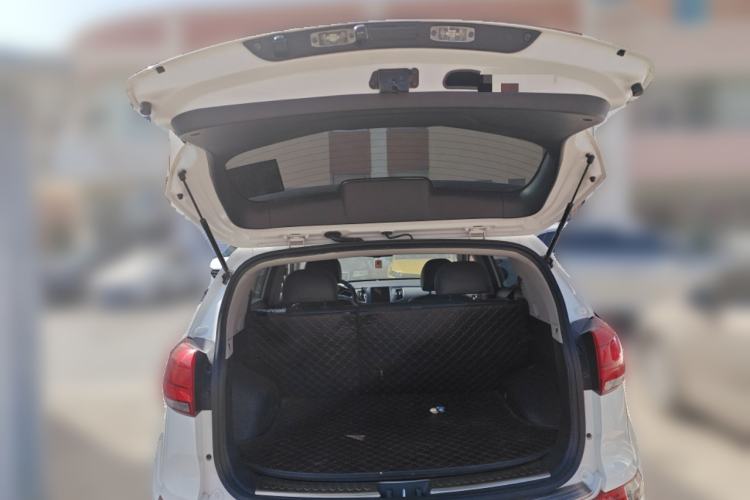 Used Kia Sportage R 2015 2.0L Automatic 2WD Premium Edition Trunk