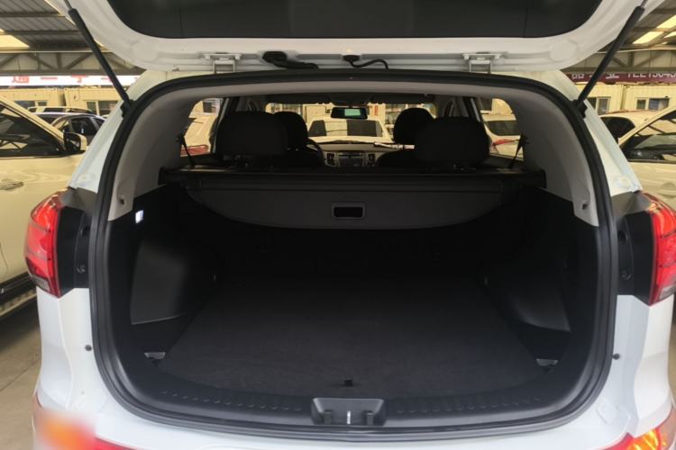 Used Kia Sportage R 2015 2.0L Automatic Two-Wheel Drive GL Trunk