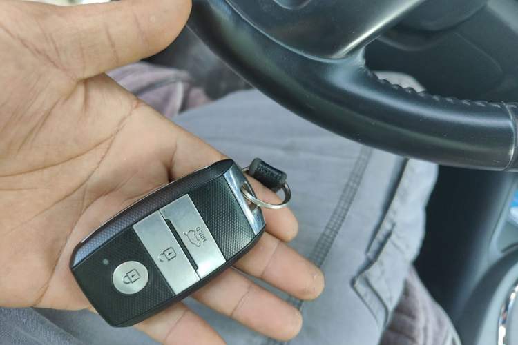 Used Kia Sportage R 2015 2.0L Automatic Two-Wheel Drive GLS Vehicle Key