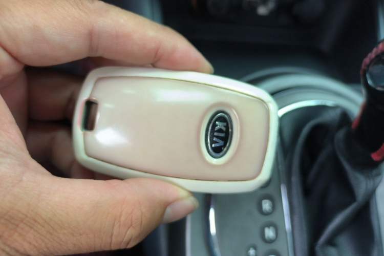 Used Kia Sportage R 2015 2.0L Automatic 2WD Premium Edition Vehicle Key