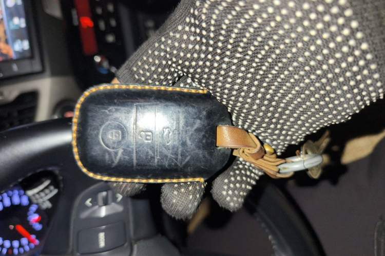 Used Kia Sportage R 2015 2.0L Automatic Two-Wheel Drive GLS Vehicle Key