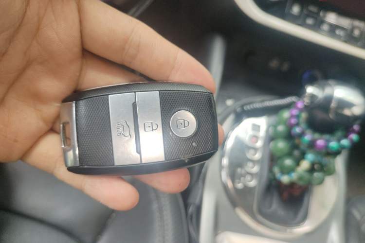 Used Kia Sportage R 2015 2.0L Automatic Two-Wheel Drive DLX Model Vehicle Key