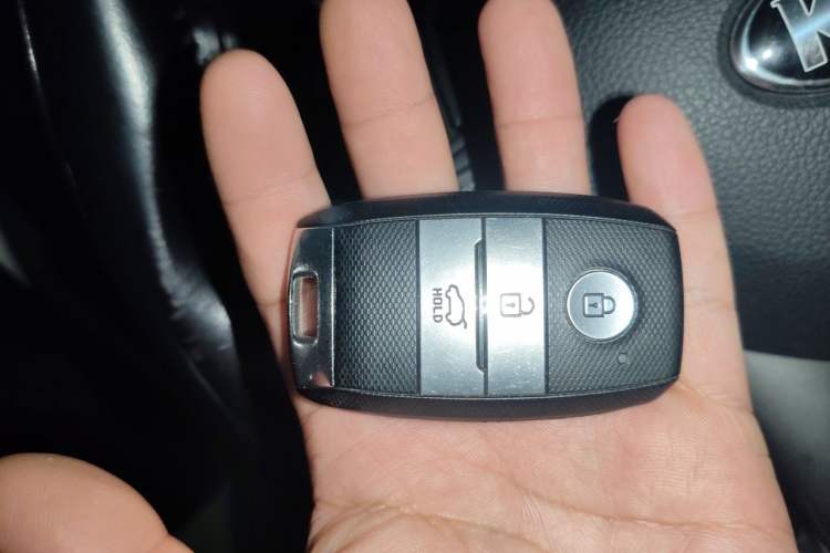 Used Kia Sportage R 2015 2.0L Automatic 2WD Premium Edition Vehicle Key