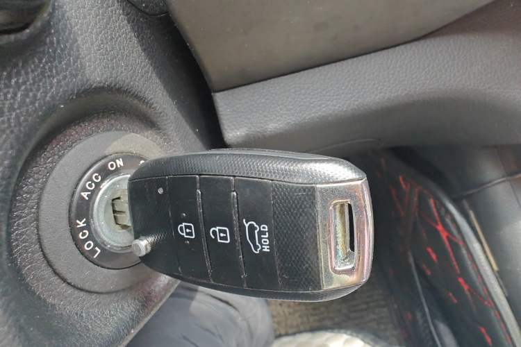 Used Kia Sportage R 2015 2.0L Automatic Two-Wheel Drive GL Vehicle Key
