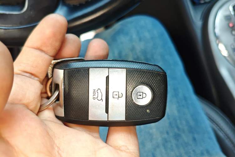 Used Kia Sportage R 2015 2.0L Automatic Two-Wheel Drive GLS Vehicle Key