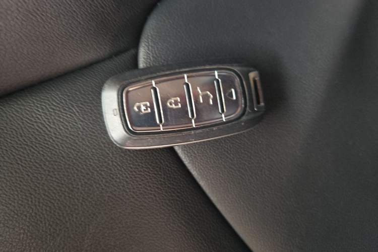 Used Kia Sportage R 2015 2.0L Automatic Two-Wheel Drive GLS Vehicle Key