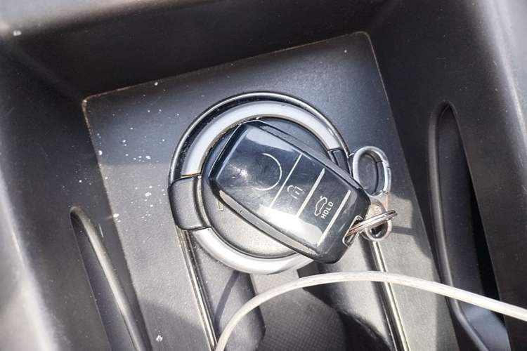Used Kia Sportage R 2015 2.0L Automatic Two-Wheel Drive DLX Model Vehicle Key