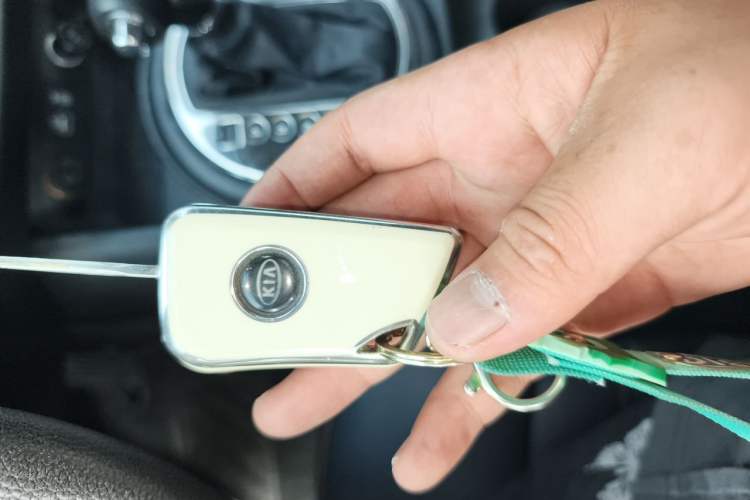 Used Kia Sportage R 2015 2.0L Automatic Two-Wheel Drive GL Vehicle Key