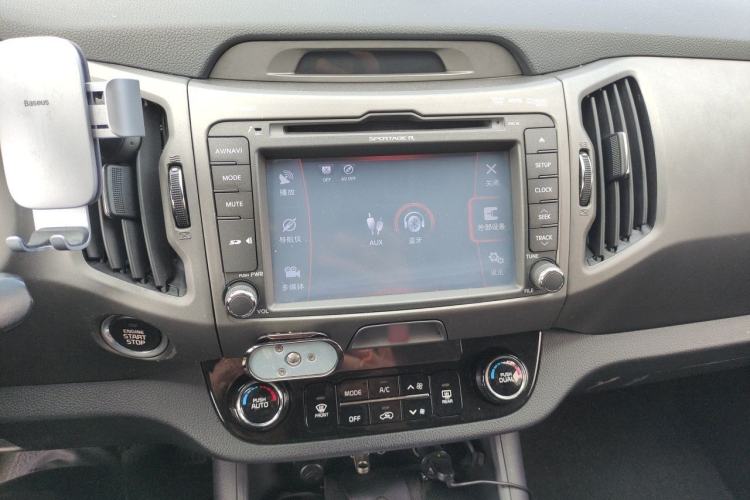 Used Kia Sportage R 2015 2.0L Automatic 2WD Premium Edition Audio And AC Panel