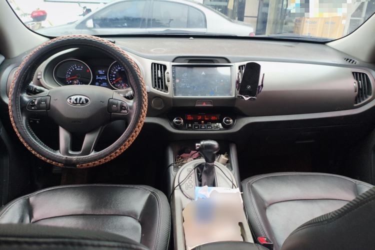 Used Kia Sportage R 2015 2.0L Automatic Two-Wheel Drive DLX Model Center Console