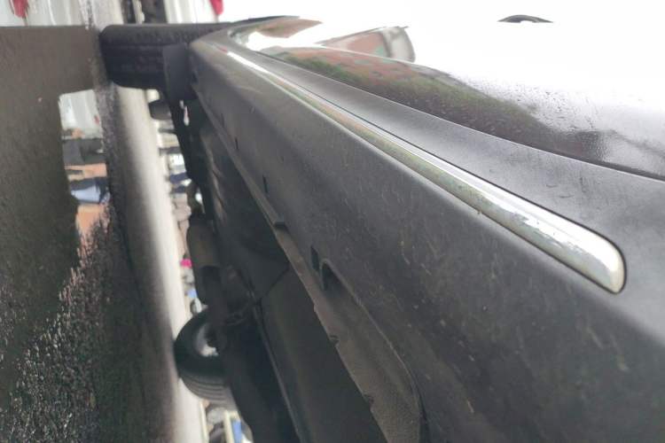 Used Kia Sportage R 2015 2.0L Automatic Two-Wheel Drive DLX Model Chassis Front Right