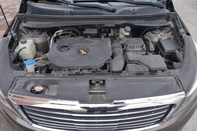 Used Kia Sportage R 2015 2.0L Automatic Two-Wheel Drive DLX Model Engine Bay