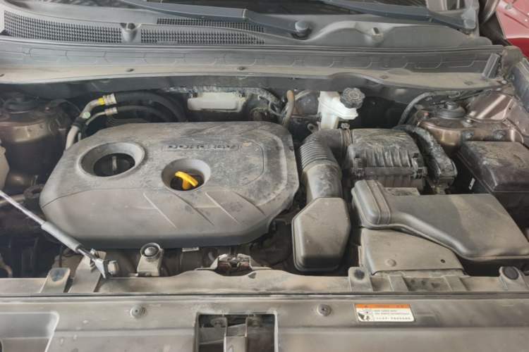 Used Kia Sportage R 2015 2.0L Automatic Two-Wheel Drive DLX Model Engine Bay