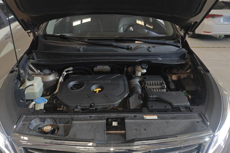 Used Kia Sportage R 2015 2.0L Automatic Two-Wheel Drive GLS Engine Bay