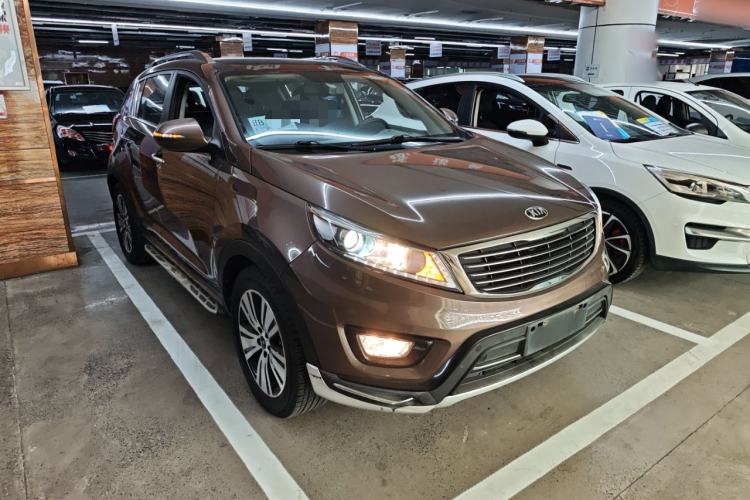 Used Kia Sportage R 2015 2.0L Automatic Two-Wheel Drive DLX Model Exterior 1