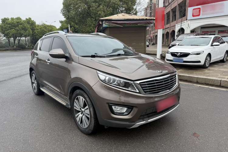 Used Kia Sportage R 2015 2.0L Automatic Two-Wheel Drive GLS Exterior 2