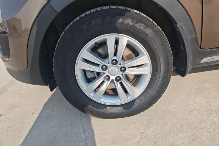 Used Kia Sportage R 2015 2.0L Automatic Two-Wheel Drive GL Exterior 4