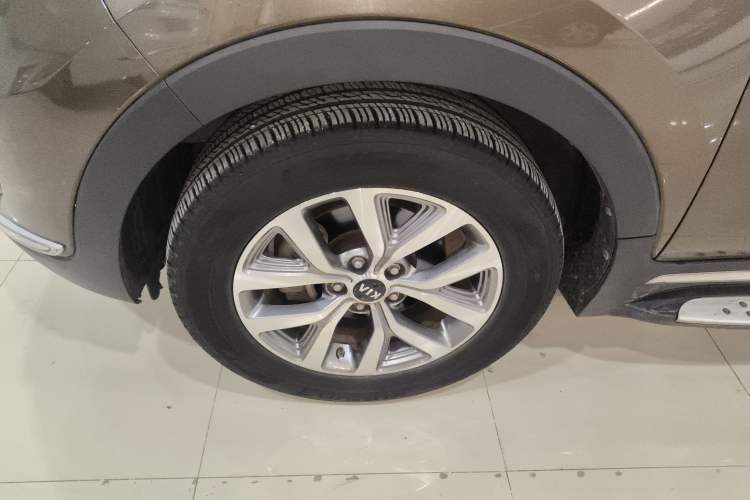 Used Kia Sportage R 2015 2.0L Automatic Two-Wheel Drive GLS Exterior 7