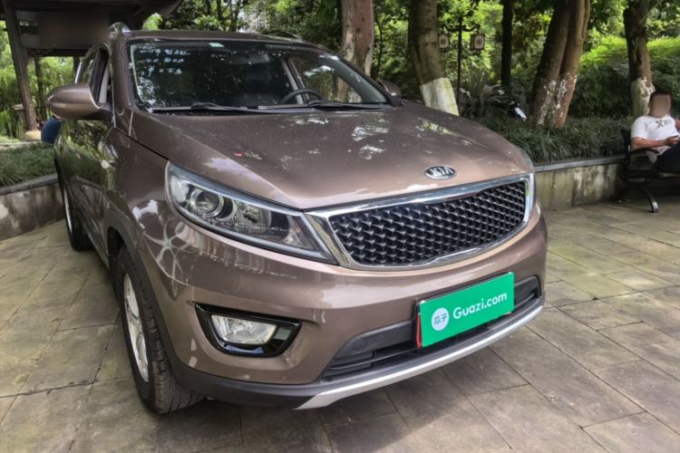 Used Kia Sportage R 2015 2.0L Automatic Two-Wheel Drive GL Front Right 45 Deg