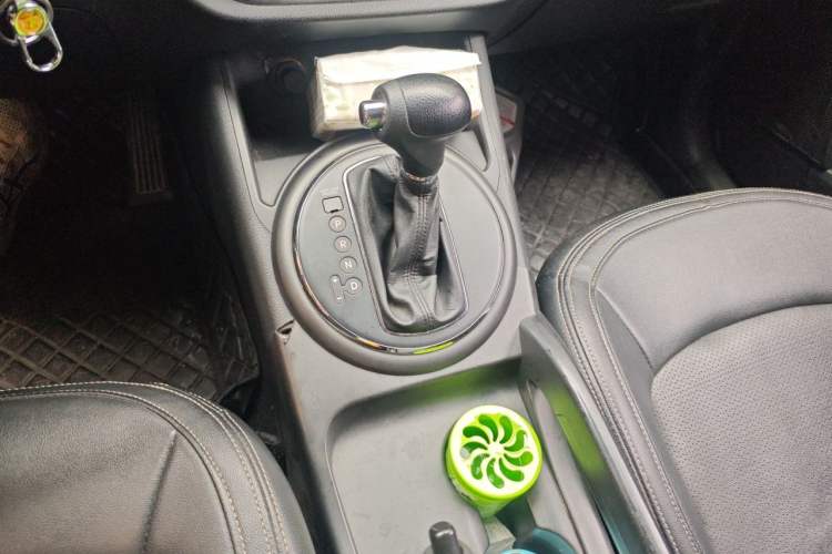 Used Kia Sportage R 2015 2.0L Automatic Two-Wheel Drive GL Gear Lever
