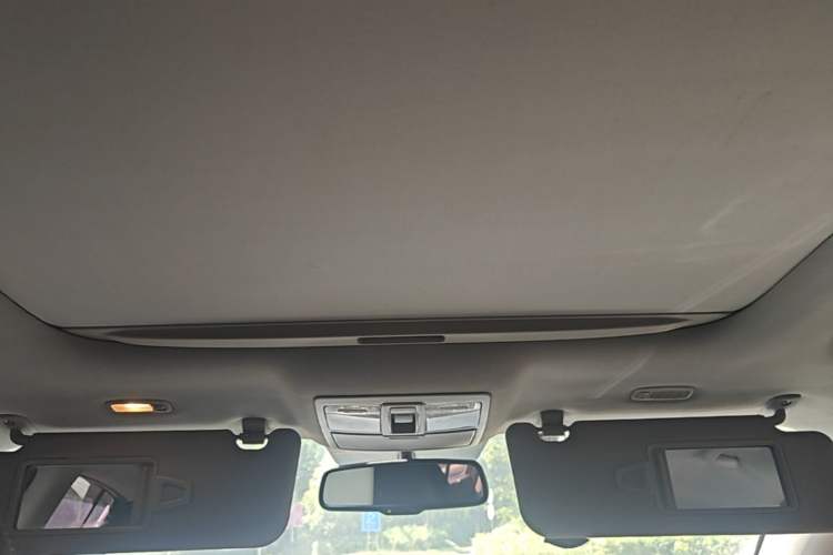 Used Kia Sportage R 2015 2.0L Automatic Two-Wheel Drive DLX Model Headliner