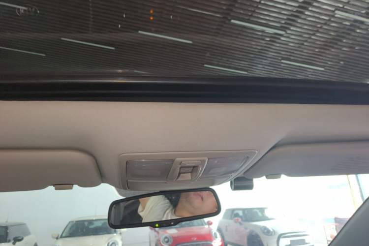 Used Kia Sportage R 2015 2.0L Automatic Two-Wheel Drive DLX Model Headliner