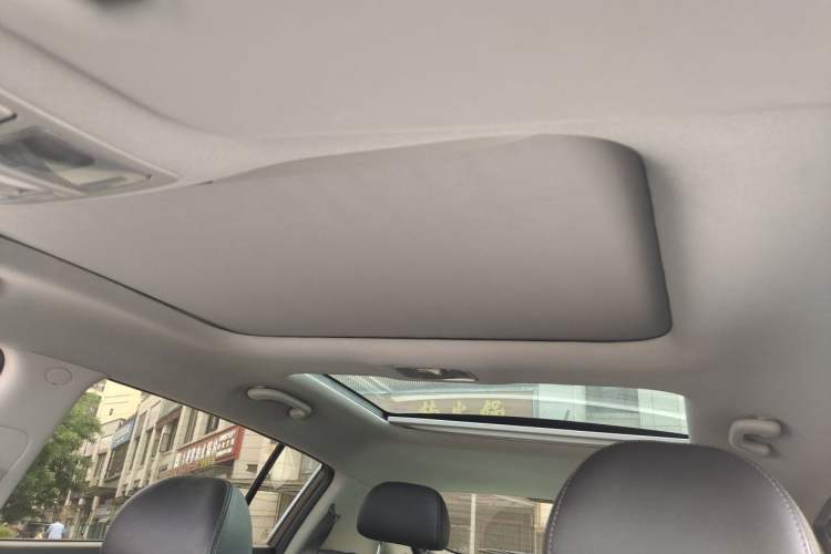 Used Kia Sportage R 2015 2.0L Automatic 2WD Premium Edition Headliner