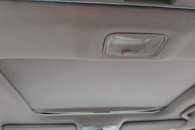 Used Kia Sportage R 2015 2.0L Automatic Two-Wheel Drive DLX Model Headliner