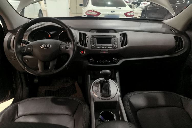 Used Kia Sportage R 2015 2.0L Automatic Two-Wheel Drive GLS Interior 2