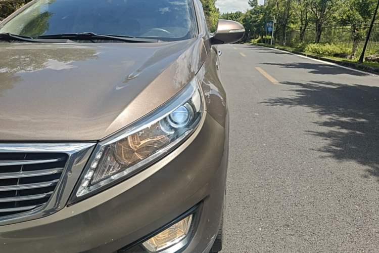 Used Kia Sportage R 2015 2.0L Automatic Two-Wheel Drive DLX Model Left Front Headlight