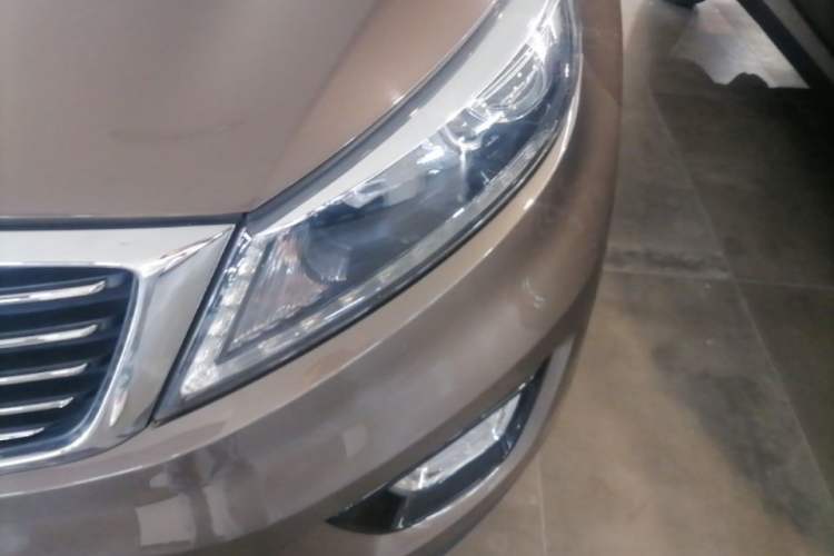 Used Kia Sportage R 2015 2.0L Automatic Two-Wheel Drive DLX Model Left Front Headlight
