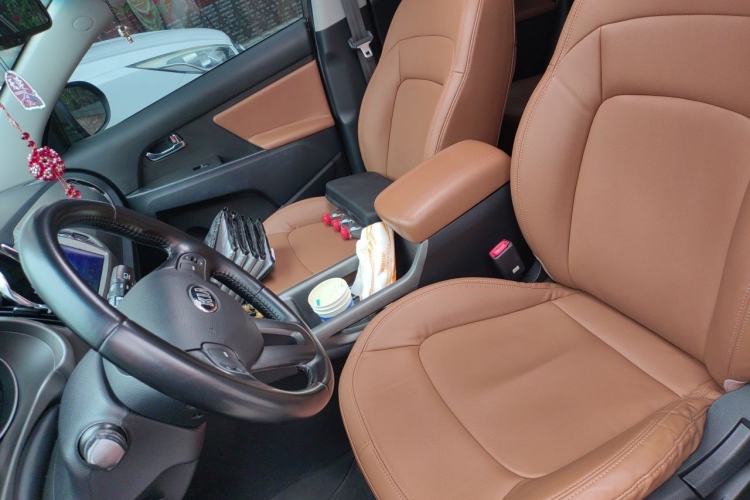Used Kia Sportage R 2015 2.0L Automatic Two-Wheel Drive DLX Model Left Front Seat