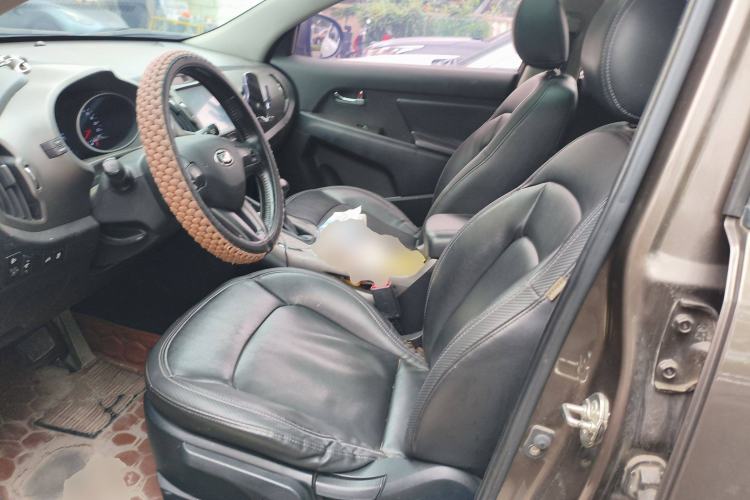 Used Kia Sportage R 2015 2.0L Automatic Two-Wheel Drive DLX Model Left Front Seat