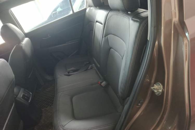 Used Kia Sportage R 2015 2.0L Automatic Two-Wheel Drive DLX Model Left Rear Seat