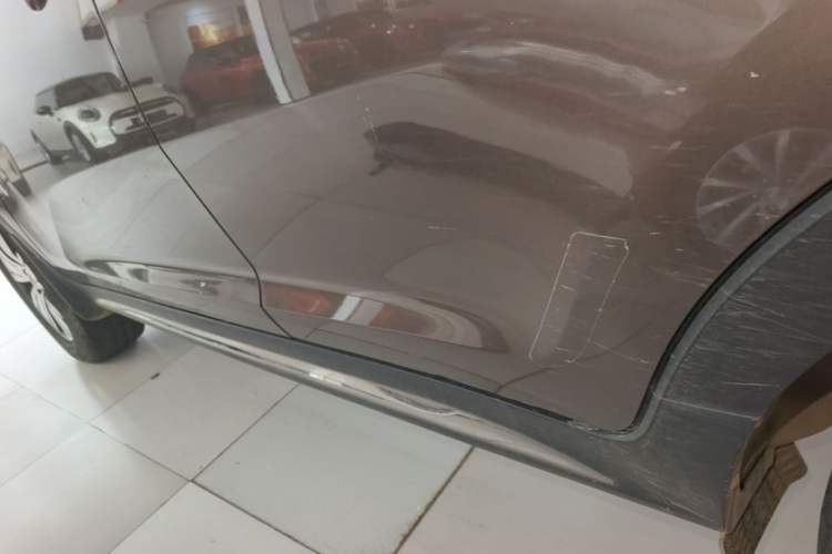 Used Kia Sportage R 2015 2.0L Automatic Two-Wheel Drive DLX Model Left Side Sill